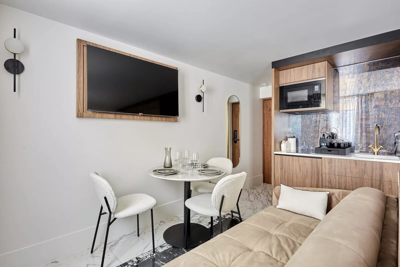 PELICAN 9 NEW - Untagged