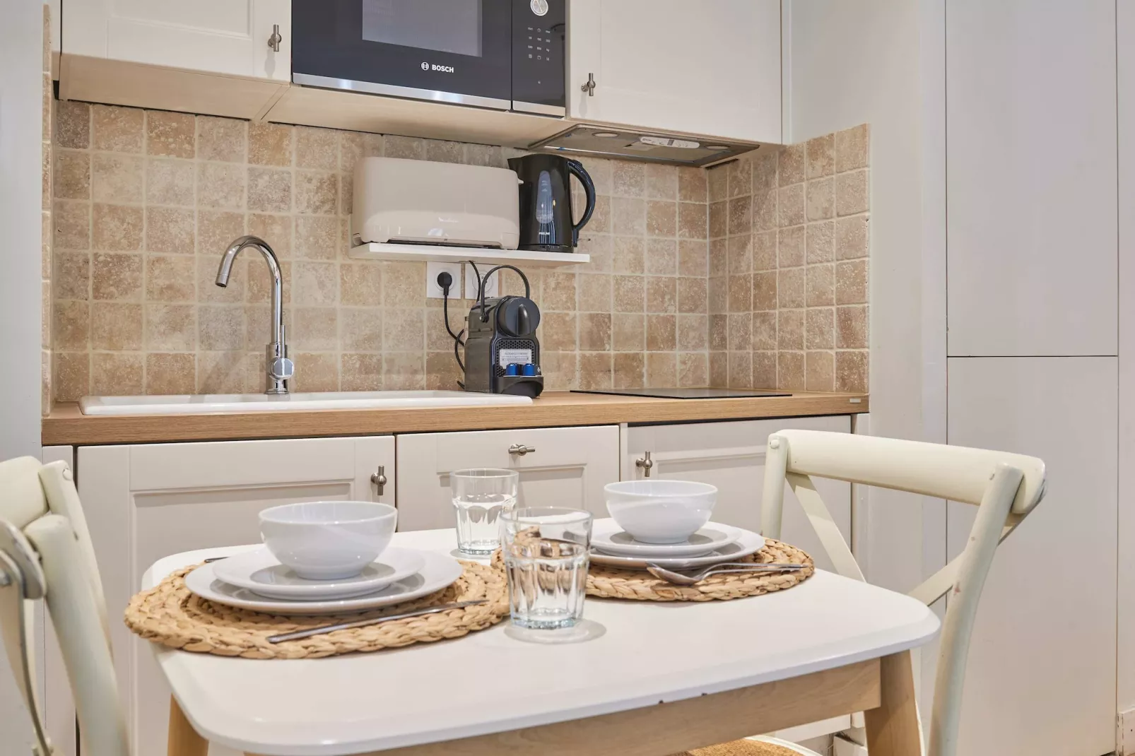 CHENIER 9 NEW - Untagged