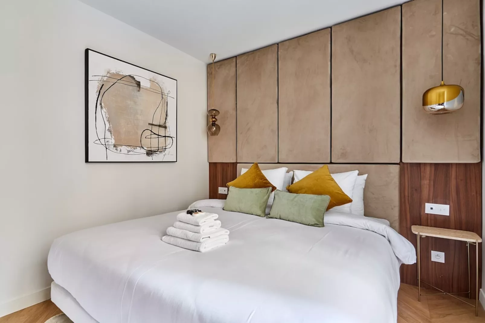 ECURIES 2 NEW - Untagged