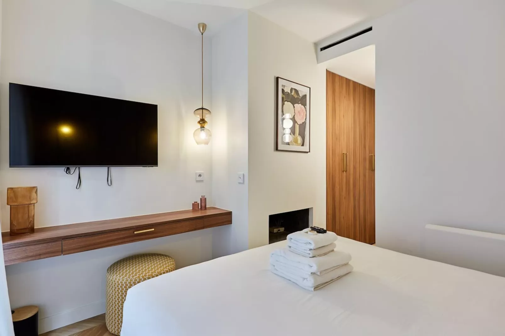 ECURIES 1 NEW - Untagged