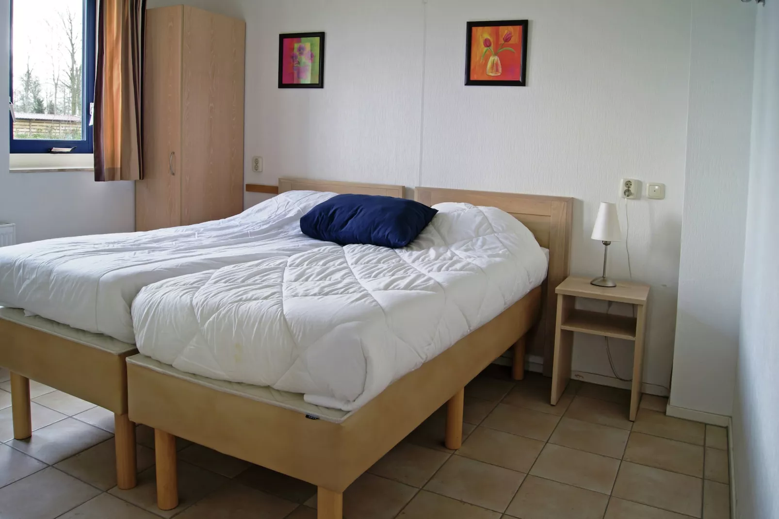 Vakantiepark Bergumermeer 10 - Bedroom