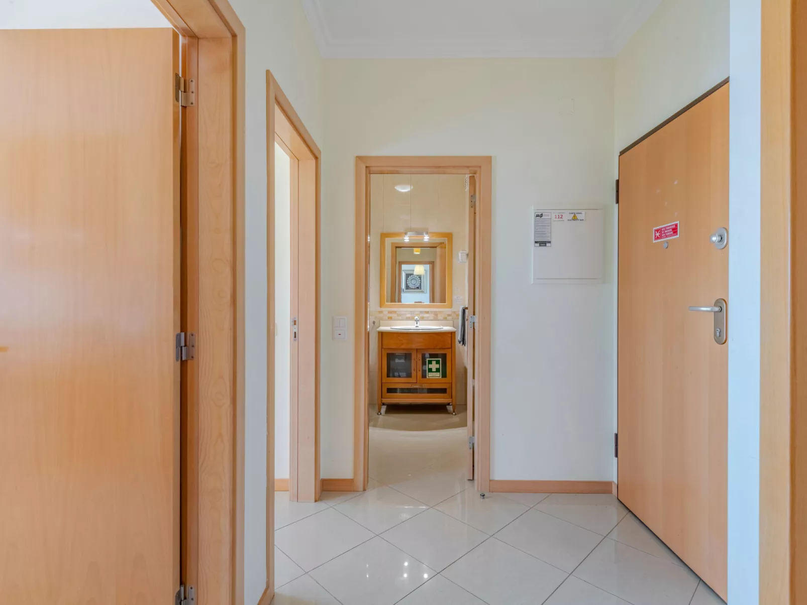 Vista Mar - Inside