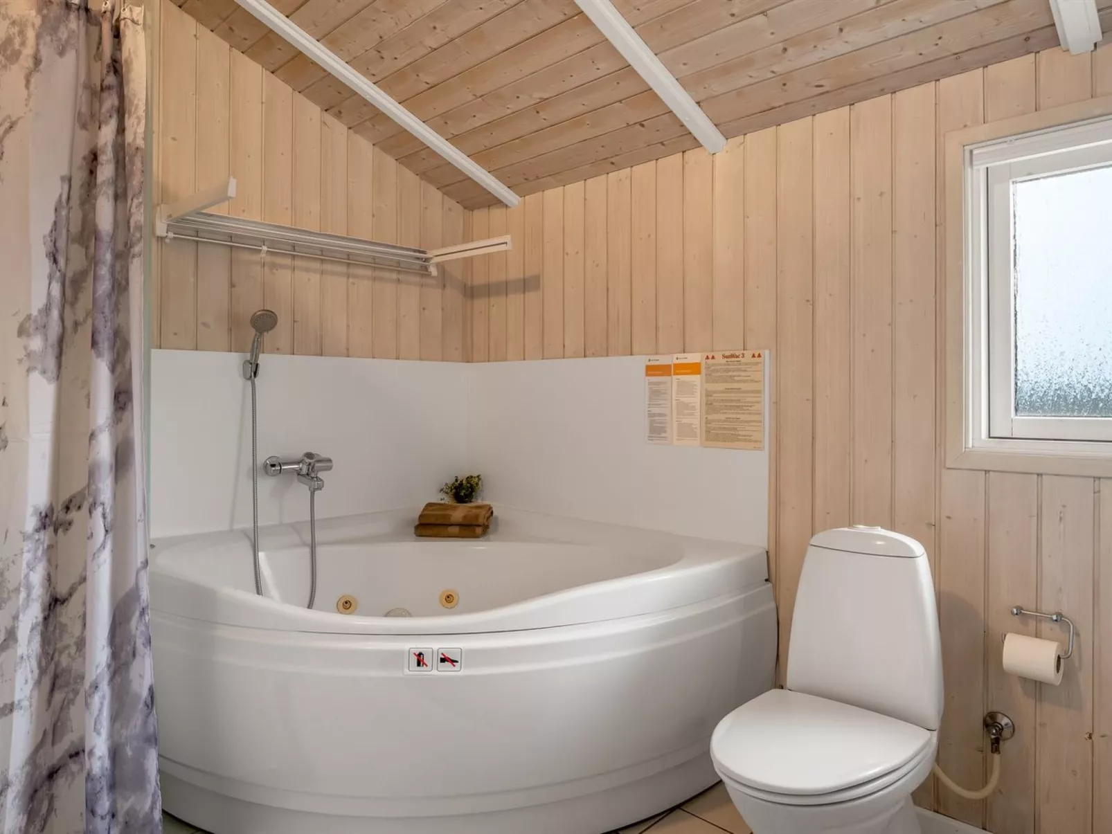 "Abiorn" - 2.5km from the sea - Inside