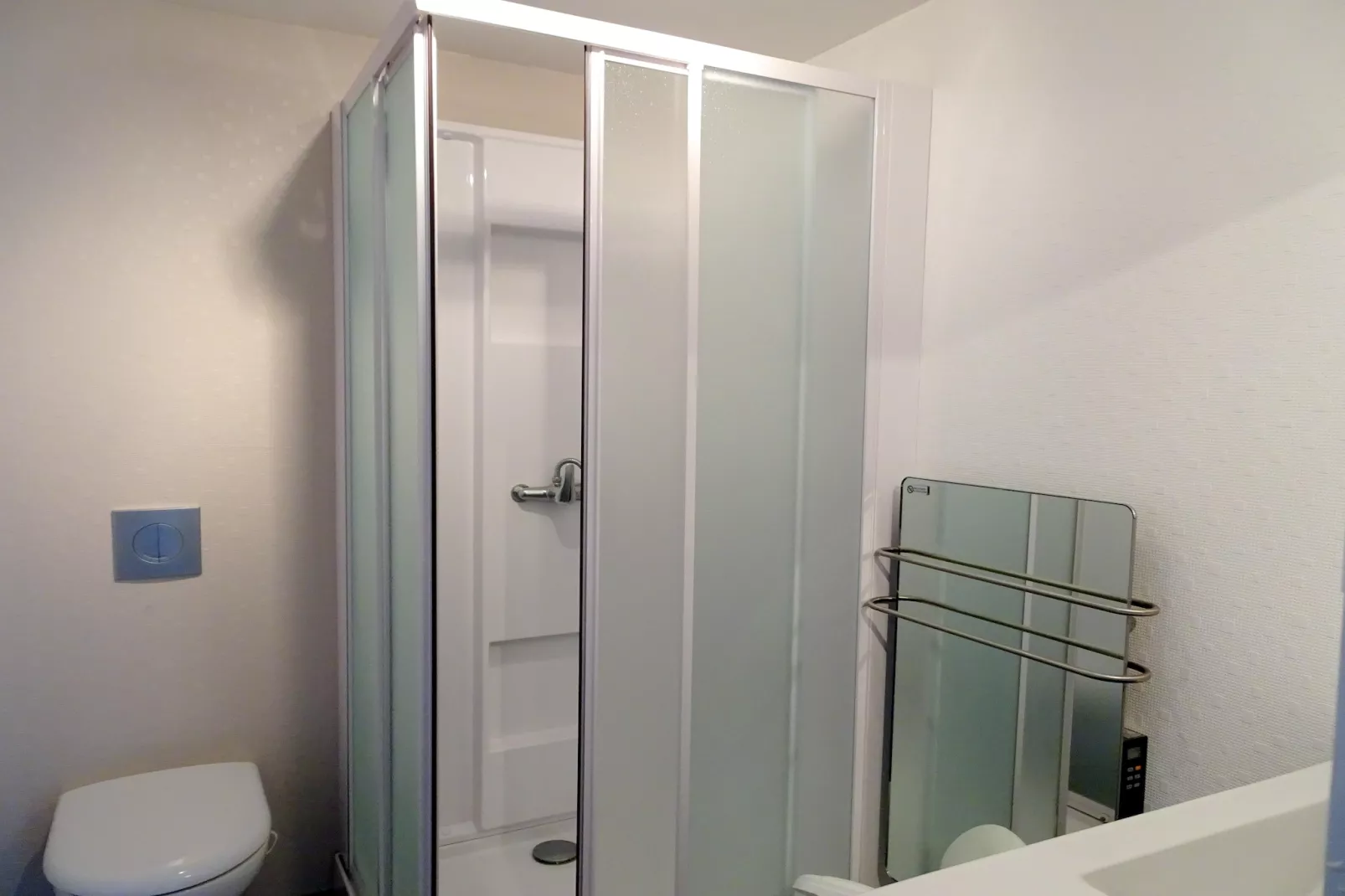 Holiday home in Bricqueville sur Mer - Salle de bain