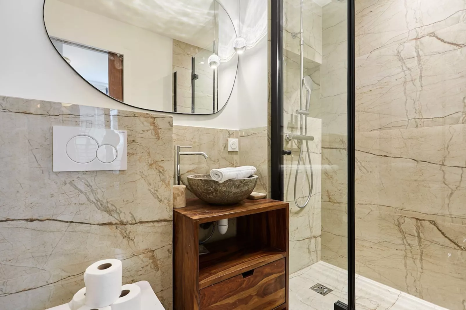 ECURIES 2 NEW - Untagged