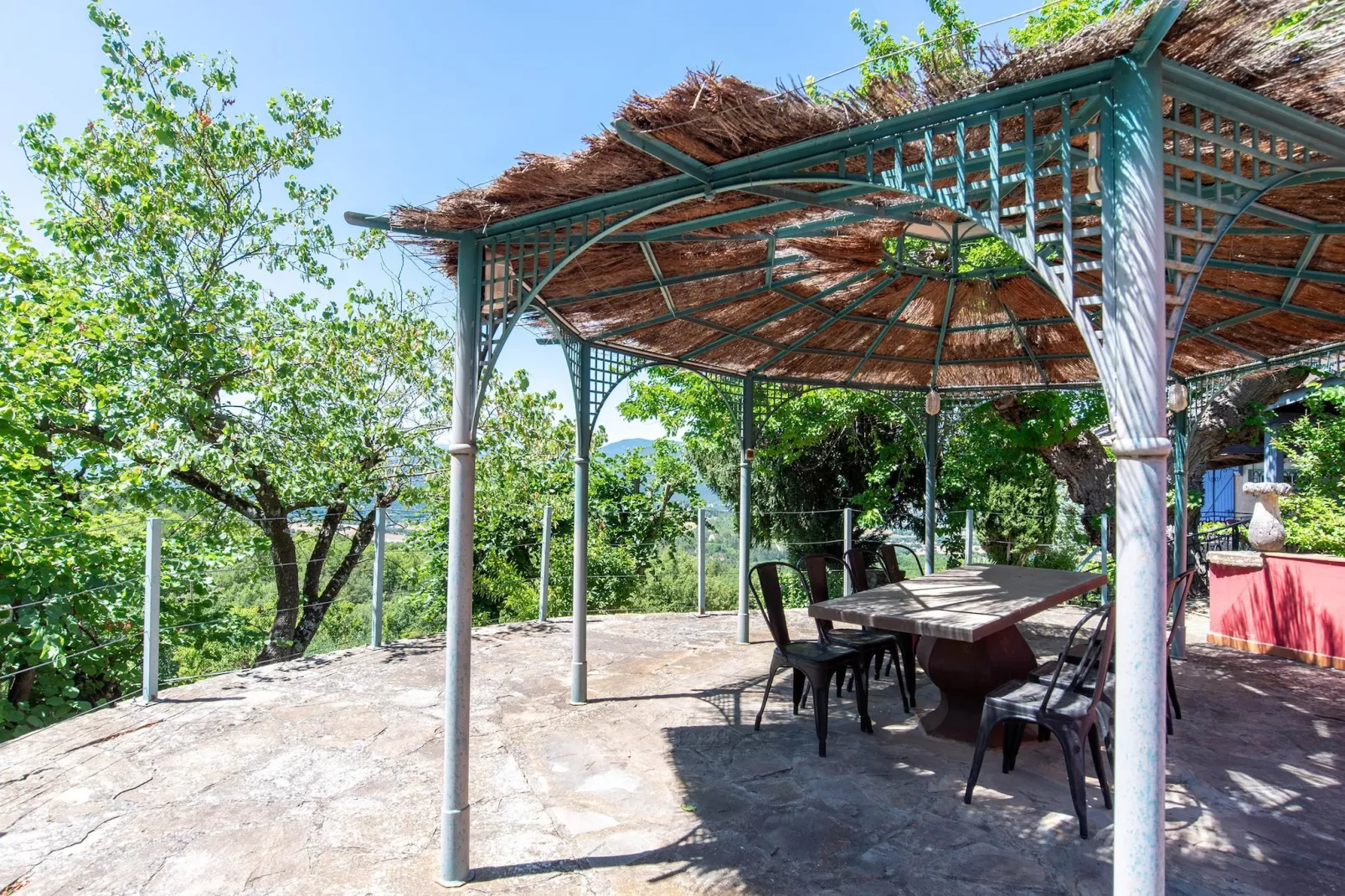 La Bergerie - Garten Sommer