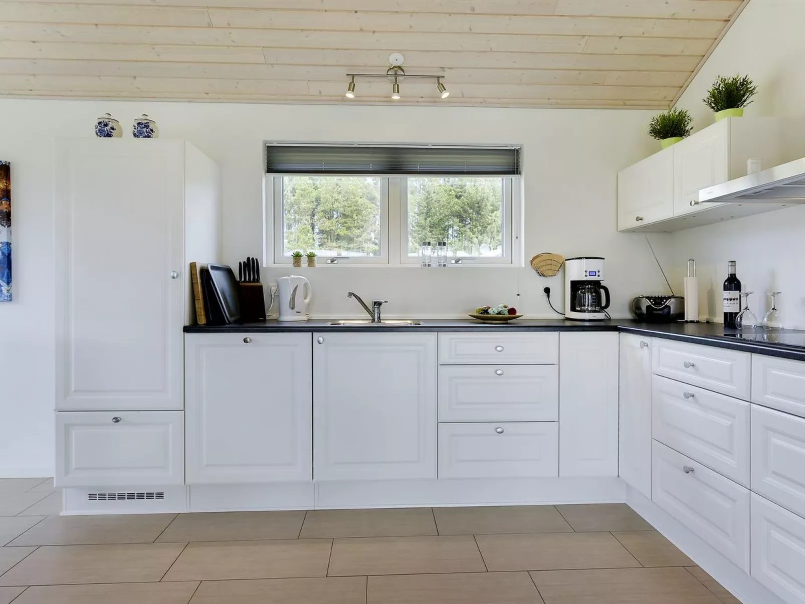 "Tessie" - 1.2km from the sea - Drinnen