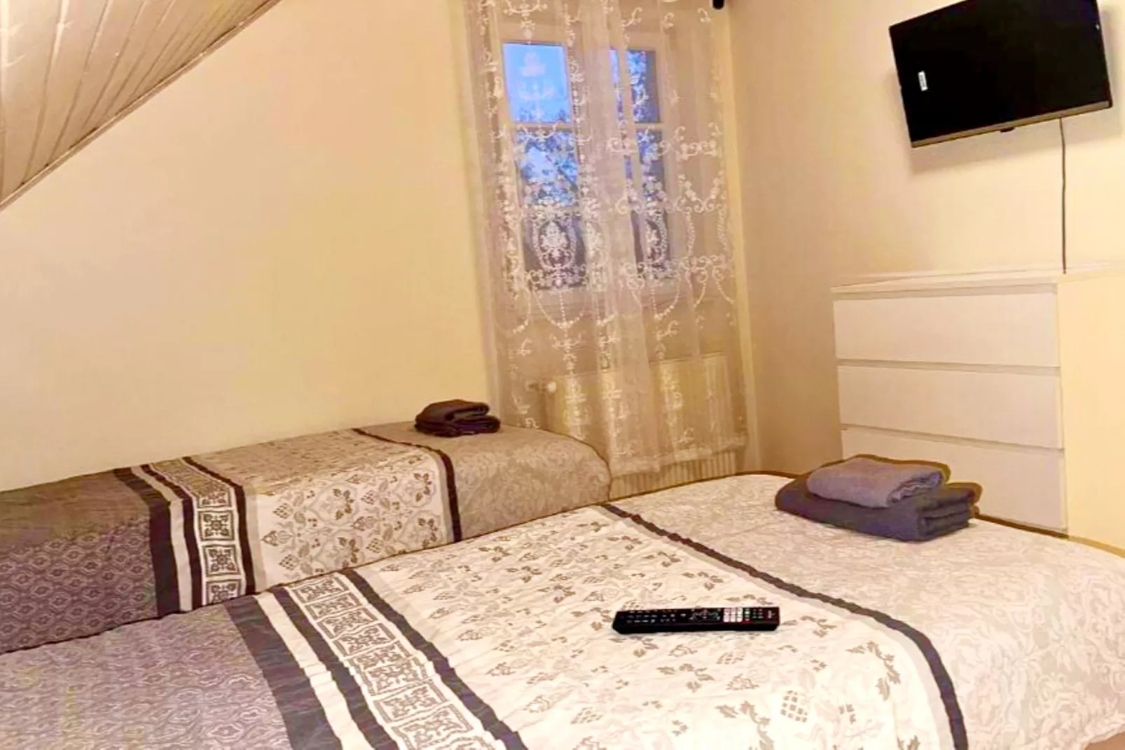 B2 Ferienwohnung Sonnentälchen - Schlafzimmer