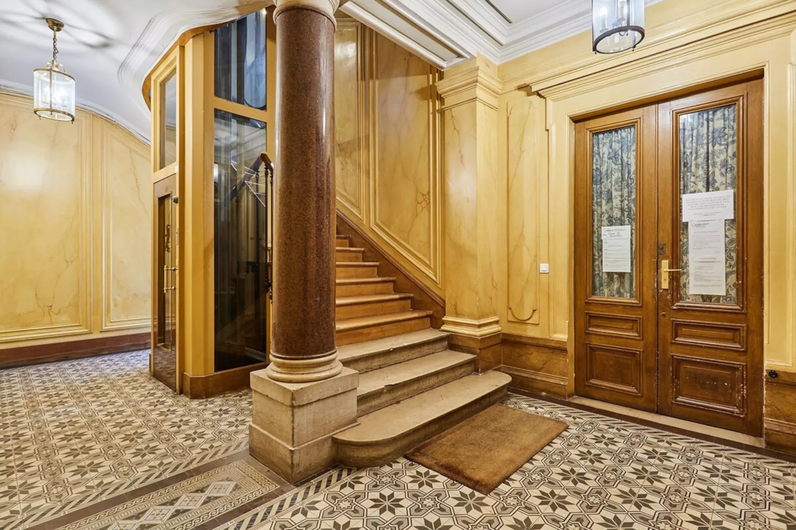 ECURIES 1 NEW - Untagged