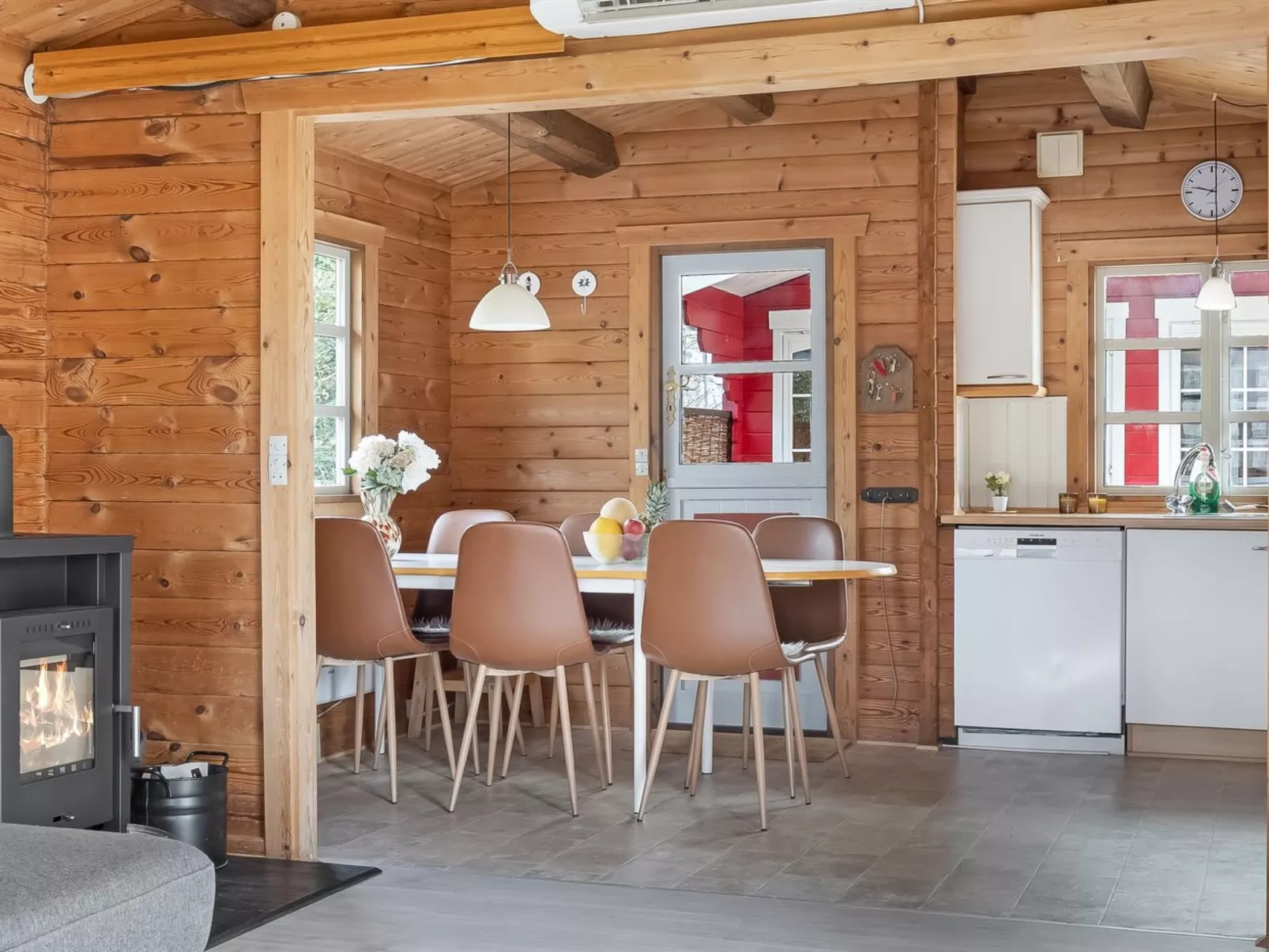 "Rasmus" - 29km from the sea - Inside