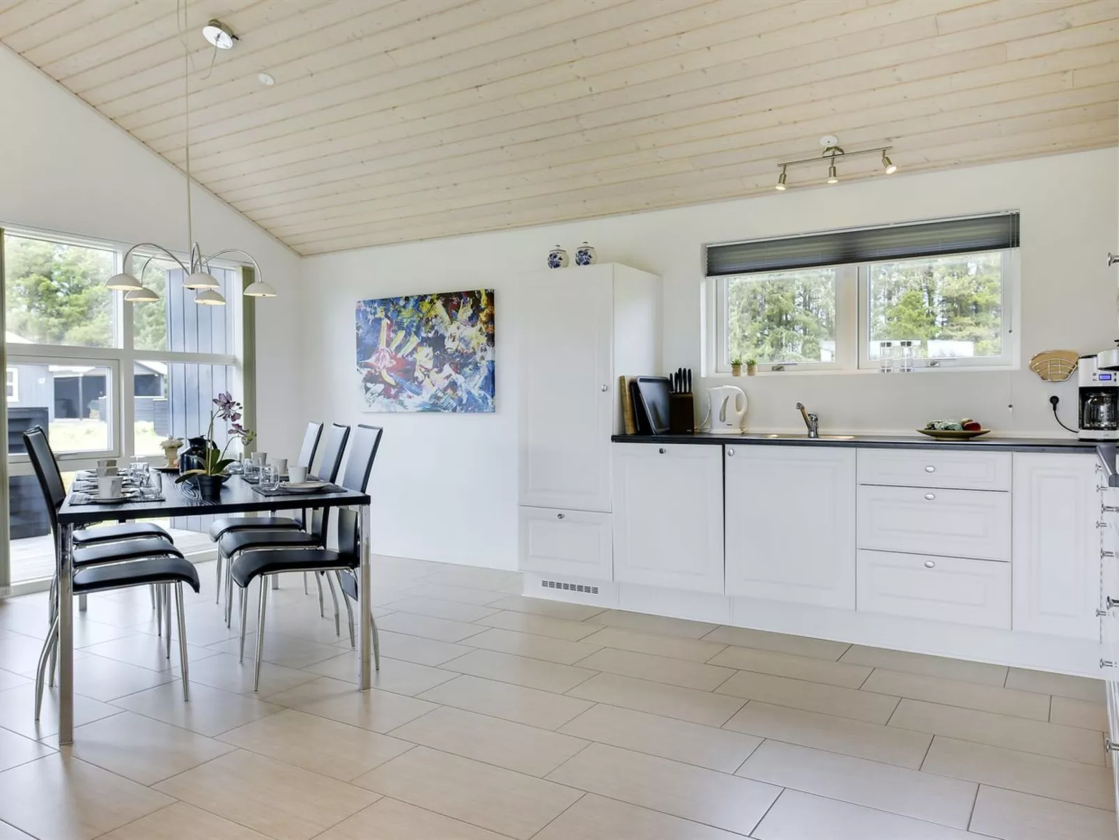 "Tessie" - 1.2km from the sea - Drinnen