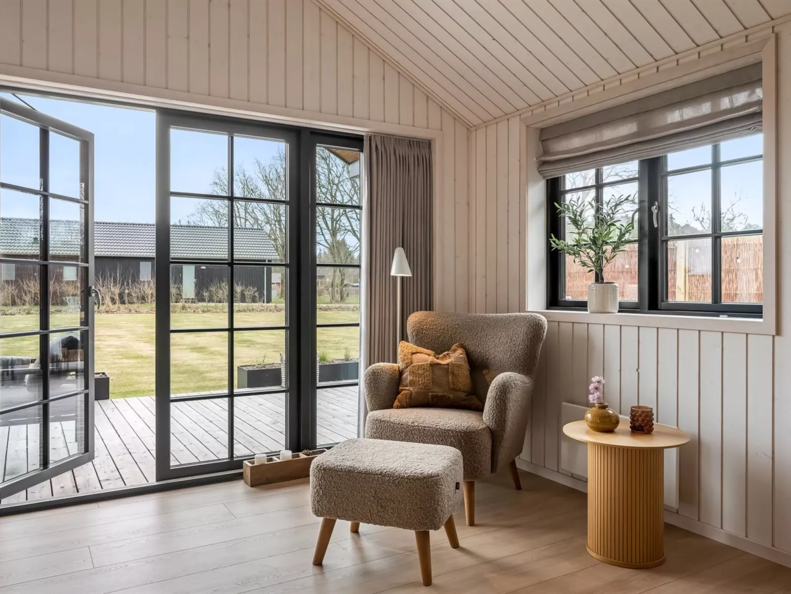 "Emin" - 2.8km from the sea - Drinnen