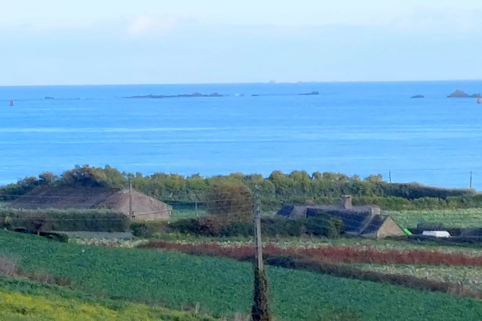Granitsteinhaus in St Pol-de-Léon - View in summer
