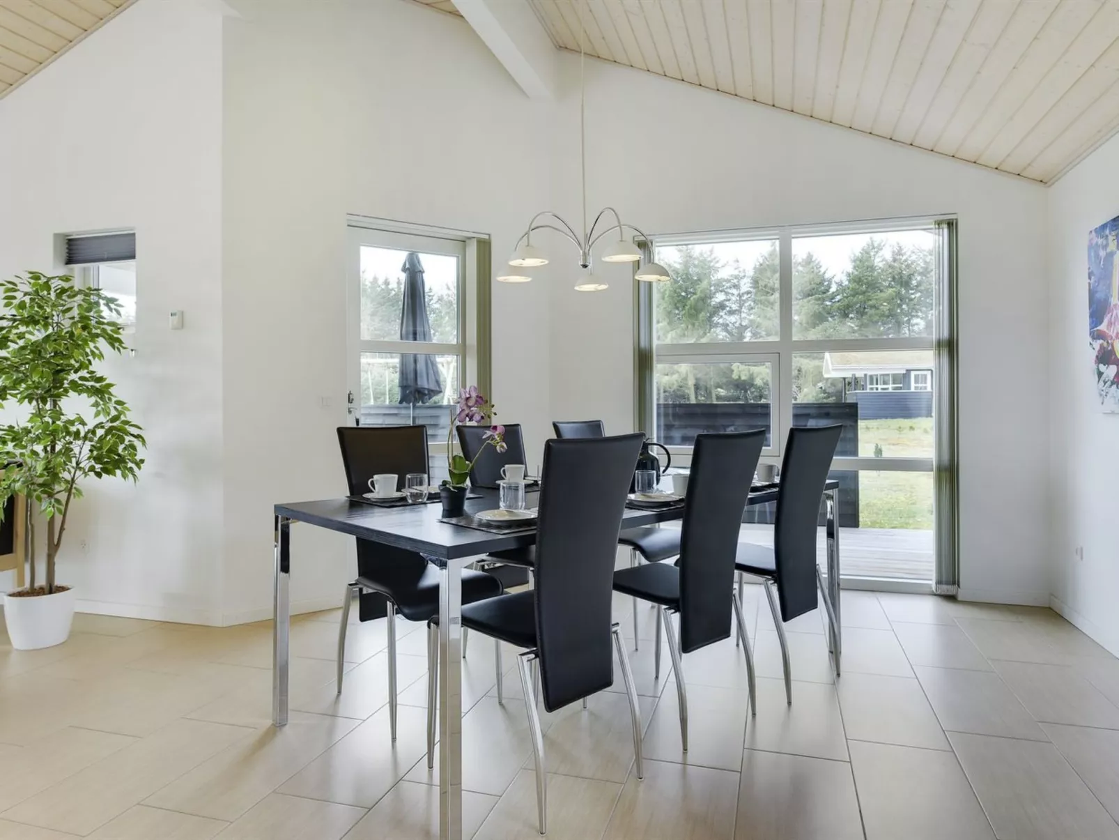 "Tessie" - 1.2km from the sea - Drinnen