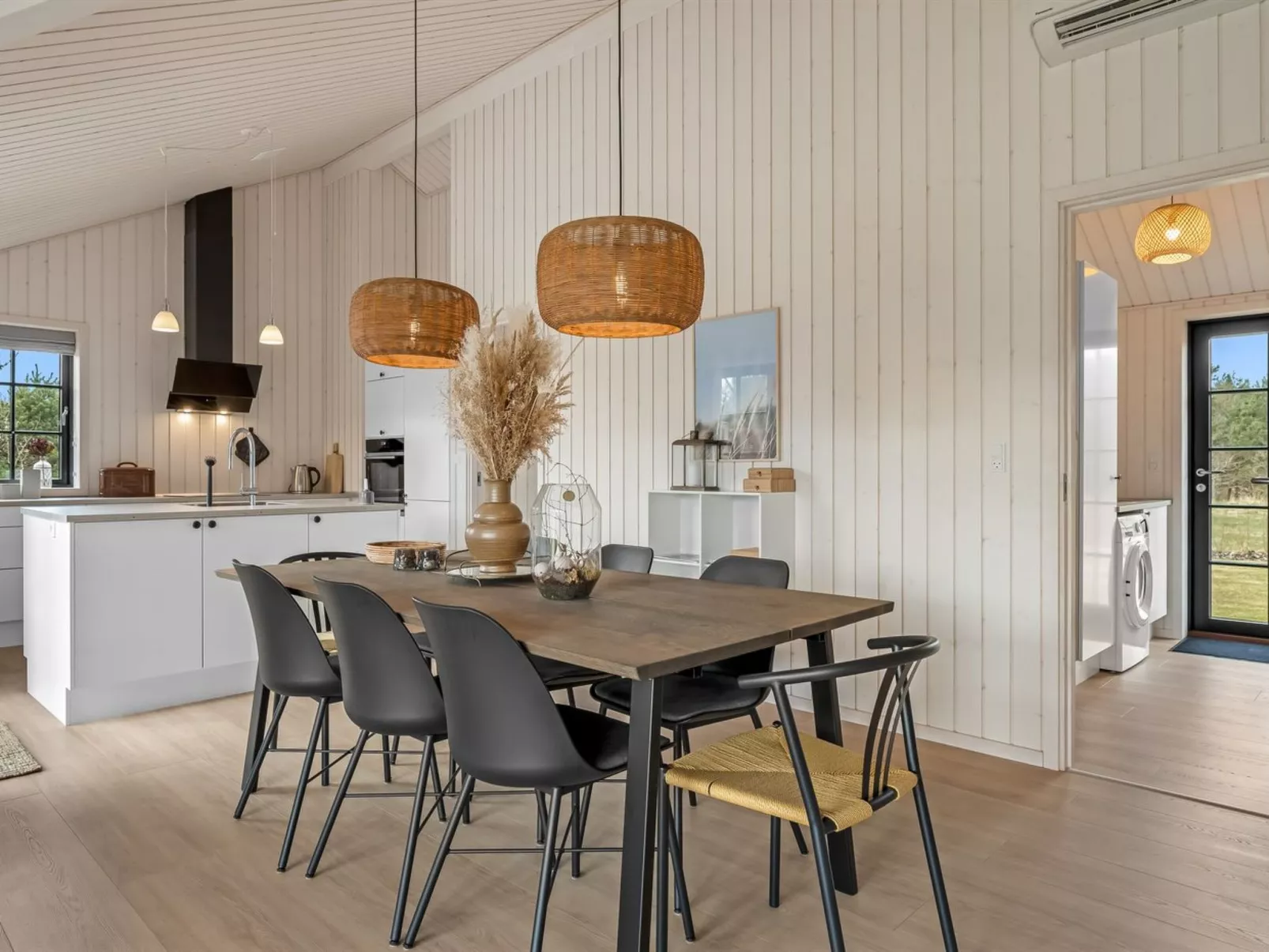 "Emin" - 2.8km from the sea - Drinnen