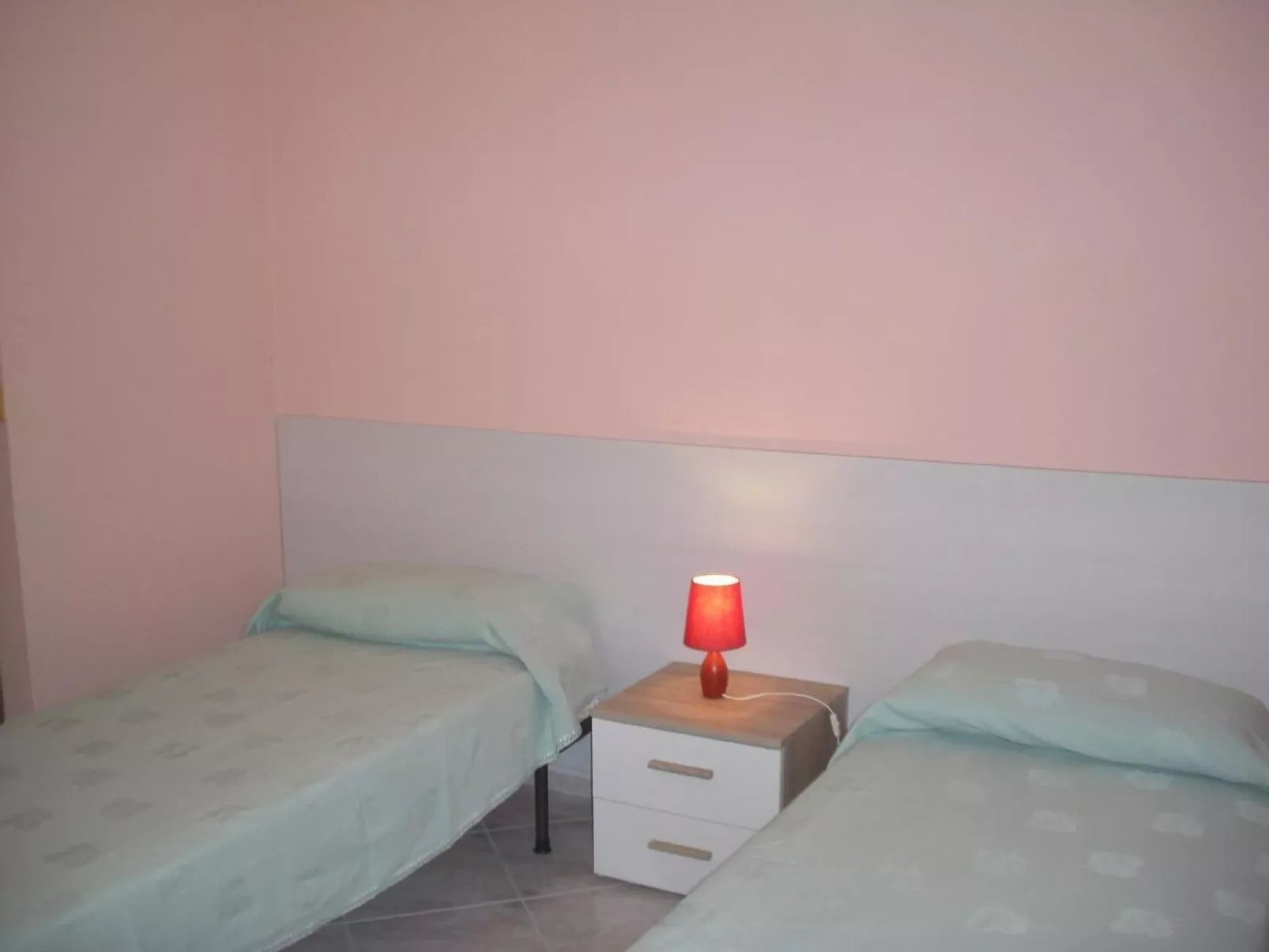 Appartement mit Garten, Terrasse und Grill - Image-tags.info