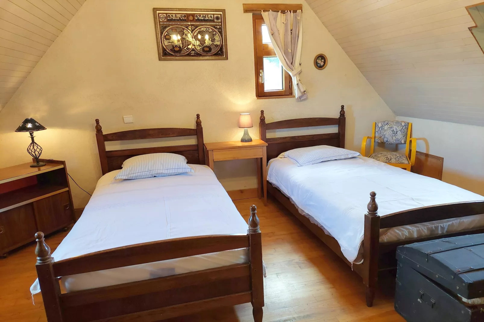 Granitsteinhaus in St Pol-de-Léon - Bedroom