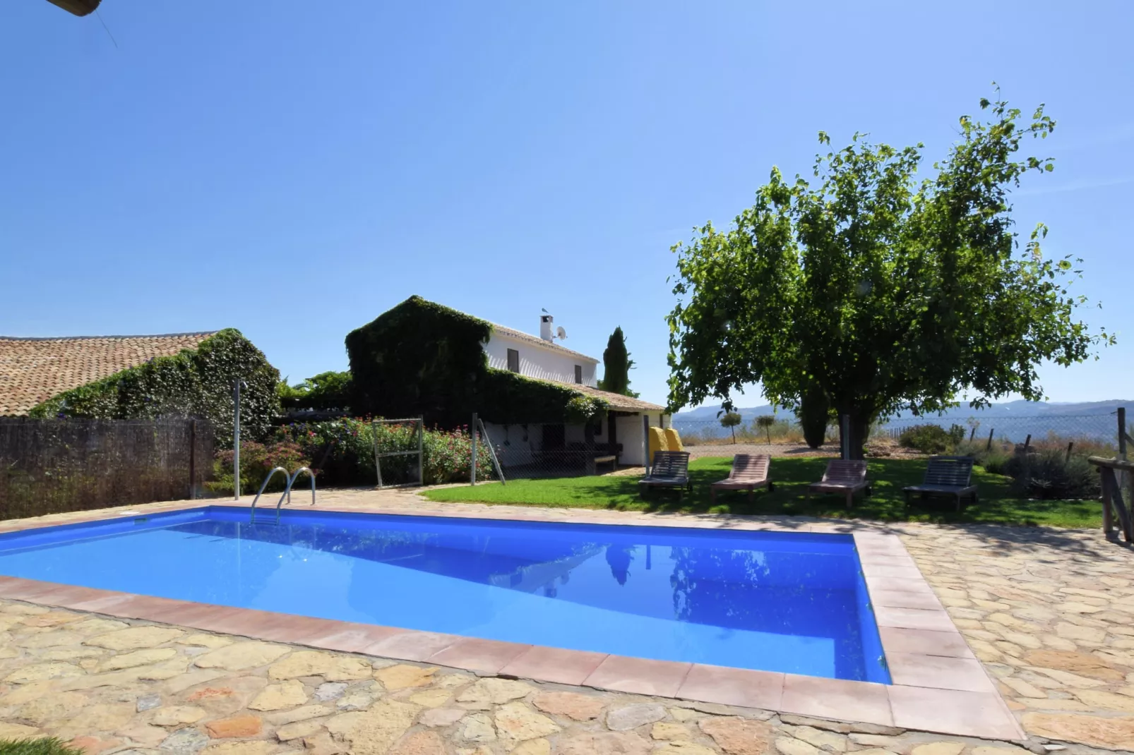 Cortijo El Morron - Außenbereich Sommer