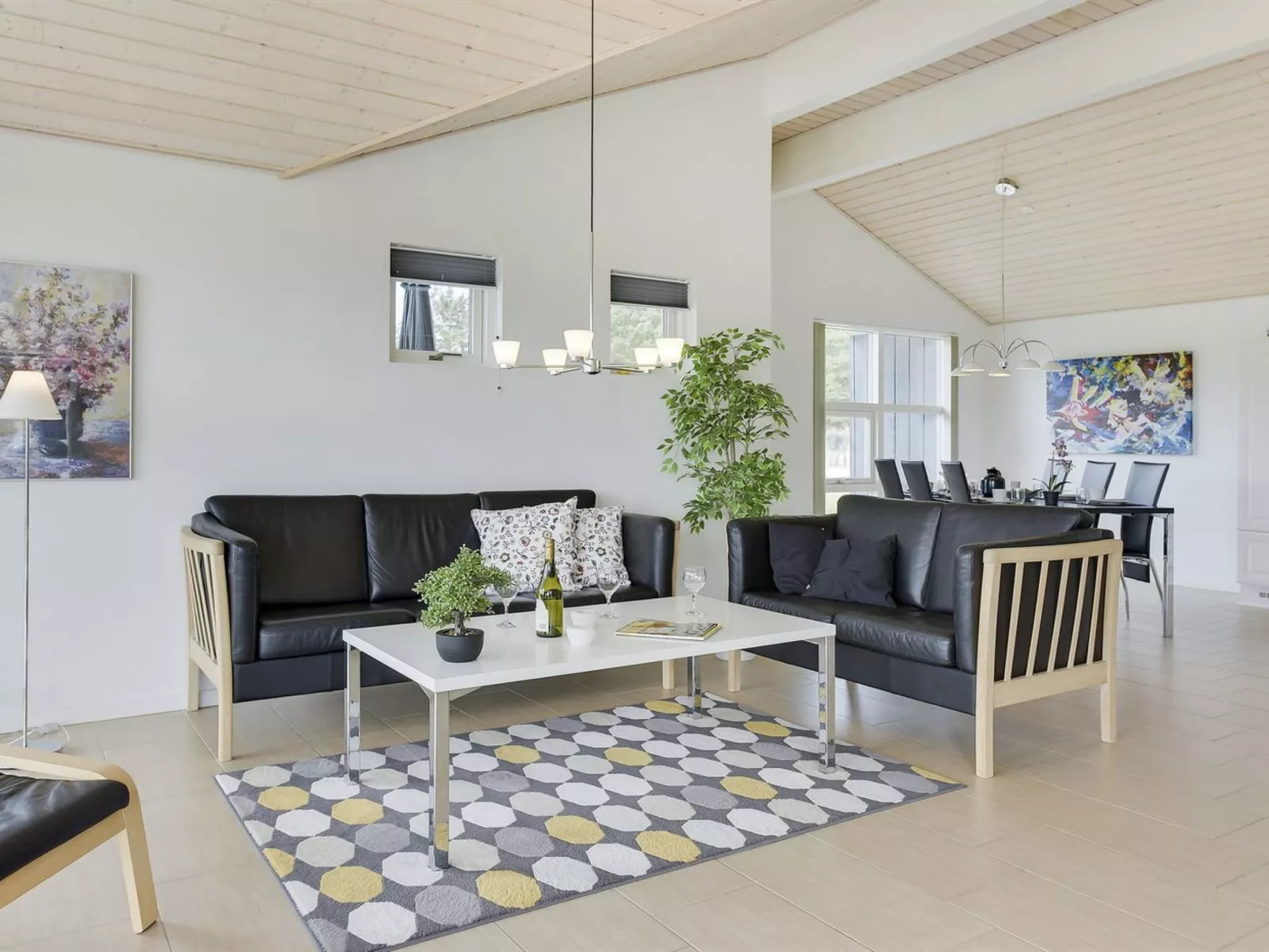 "Tessie" - 1.2km from the sea - Drinnen