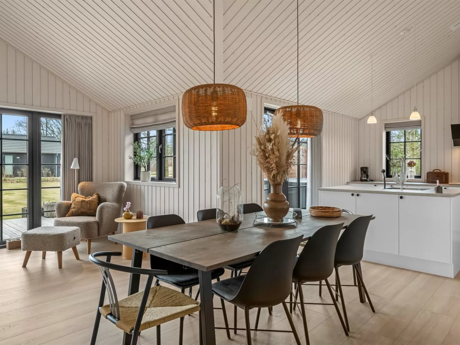 "Emin" - 2.8km from the sea - Drinnen