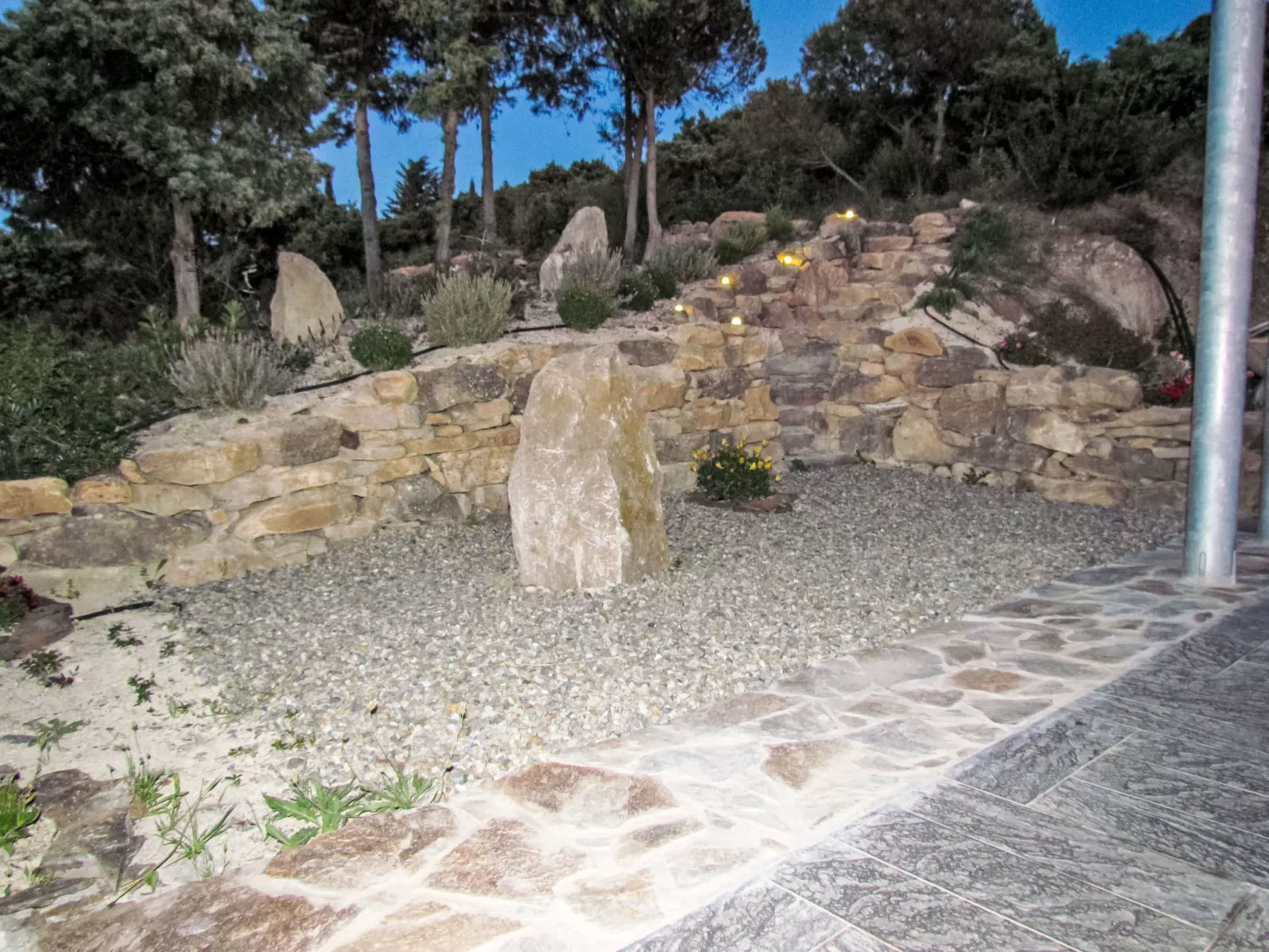 Stone Cottage - Outside