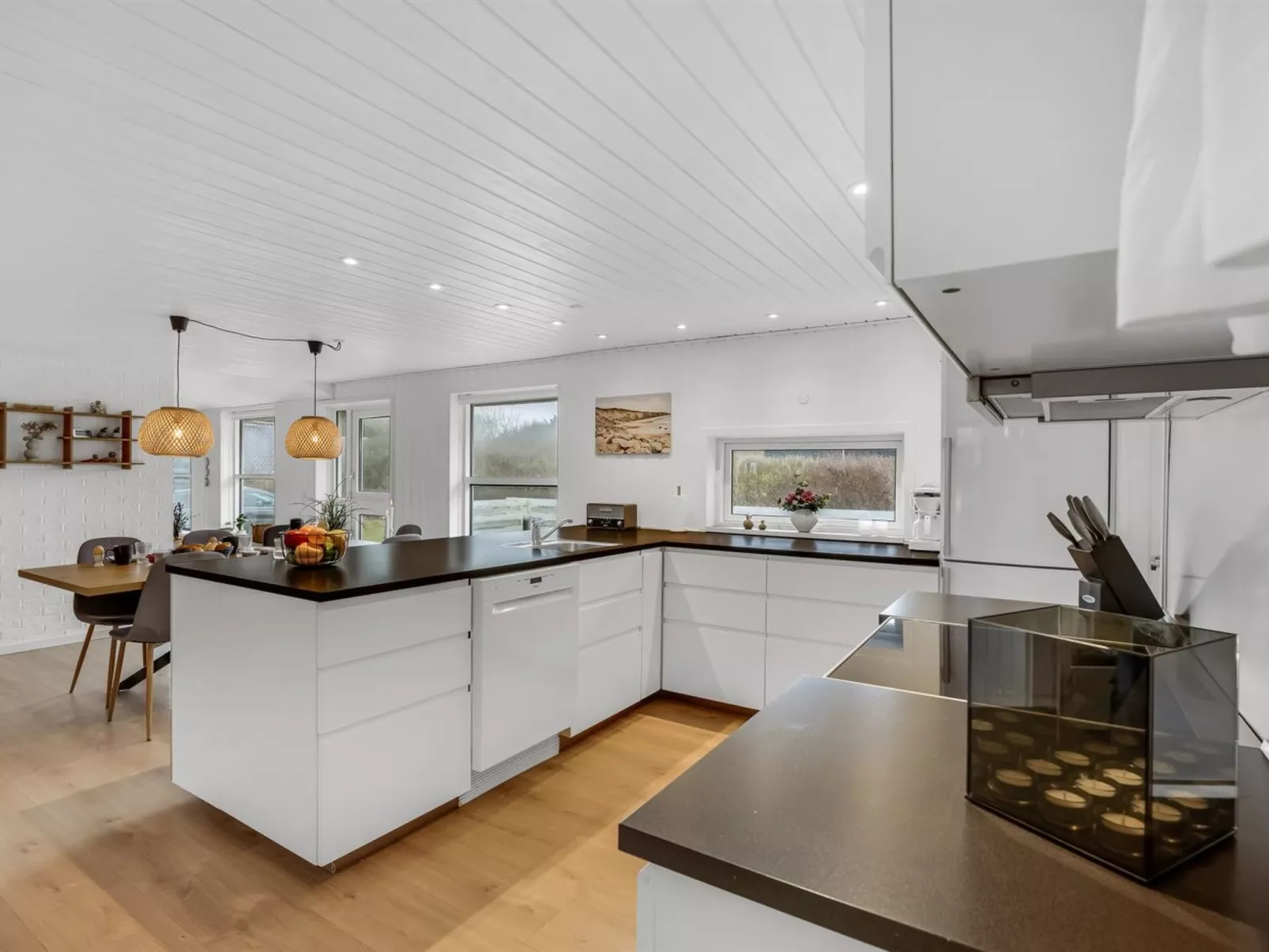 "Vilhelmiina" - 350m from the sea - Drinnen