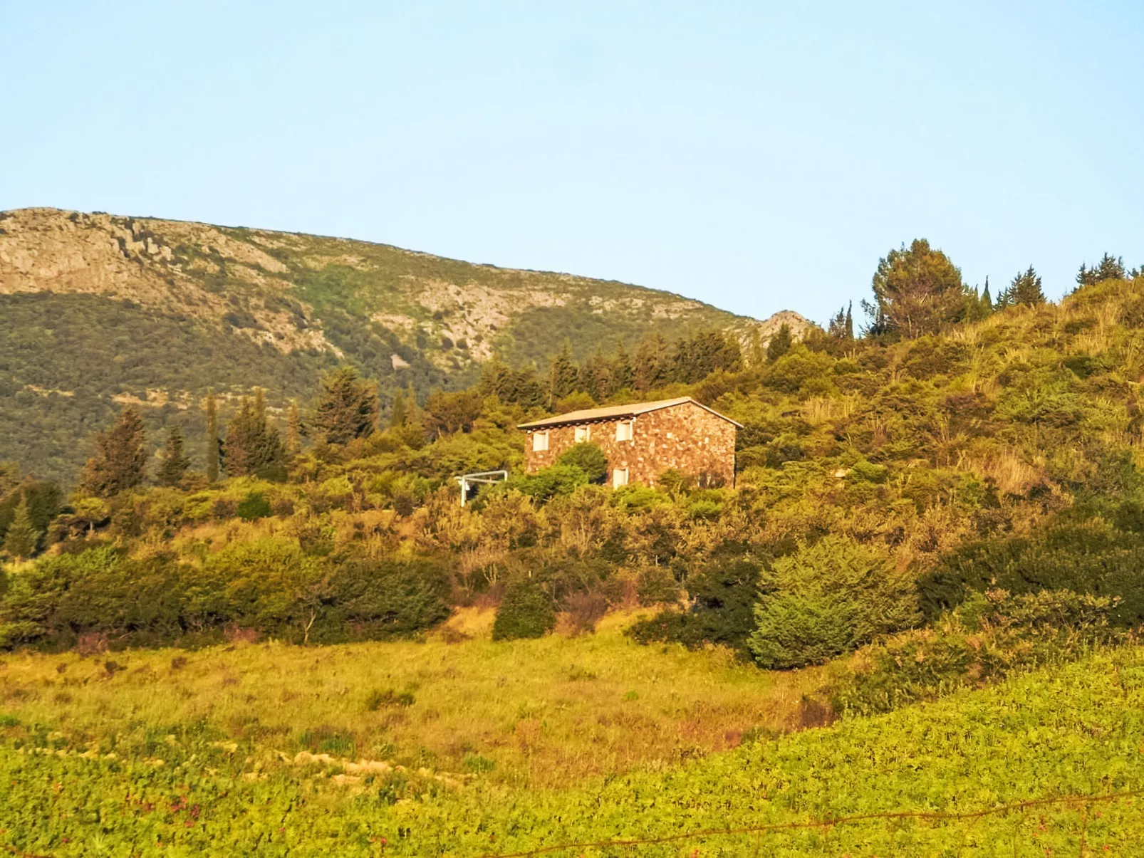 Stone Cottage - Outside