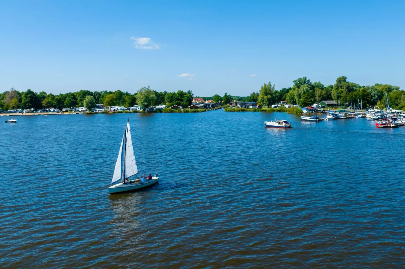 Vakantiepark Bergumermeer 8 - Gebiete Sommer 5 km