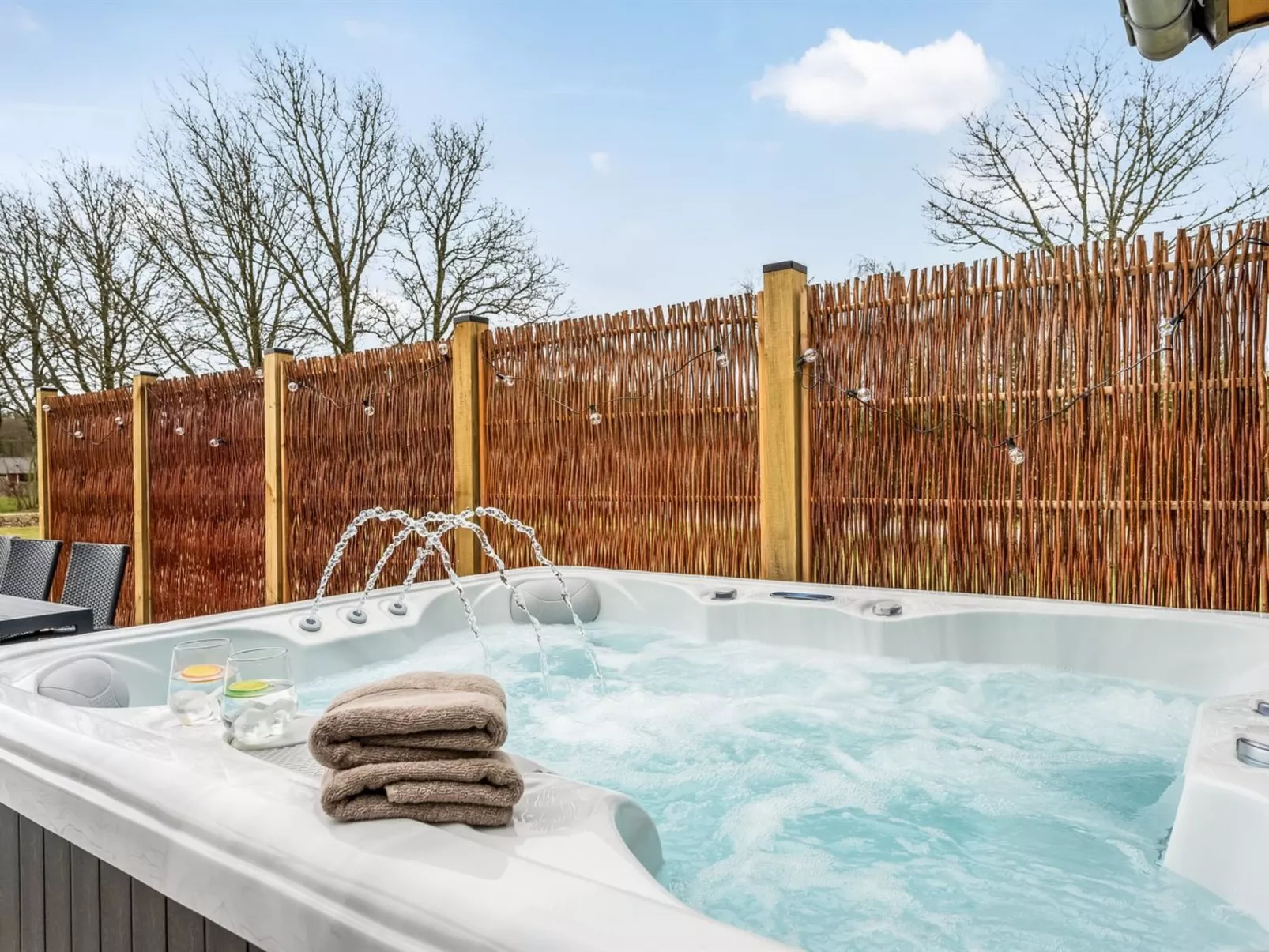 "Emin" - 2.8km from the sea - Drinnen