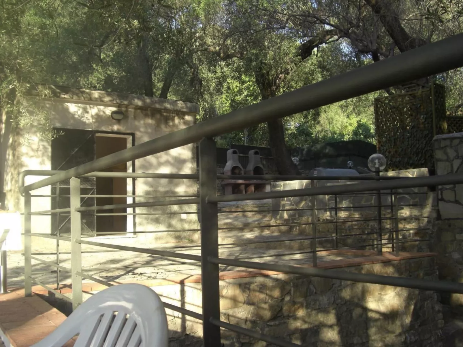 Appartement mit Garten, Terrasse und Grill - Image-tags.info