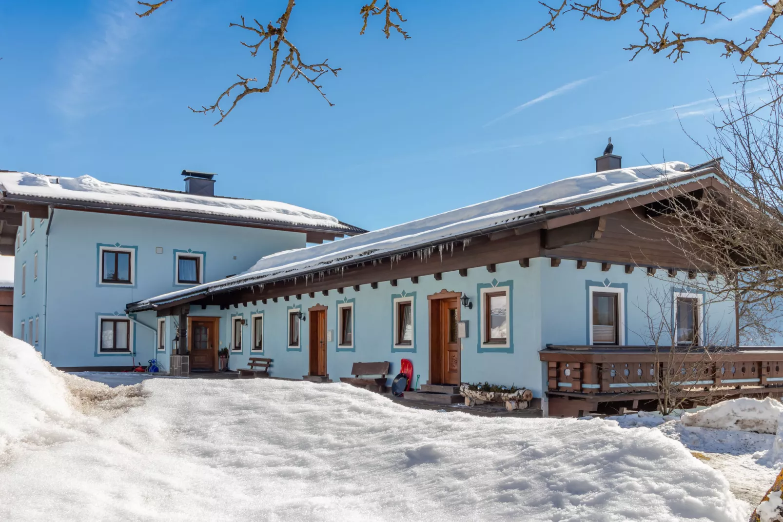 Oberkranzhof-Exterior winter