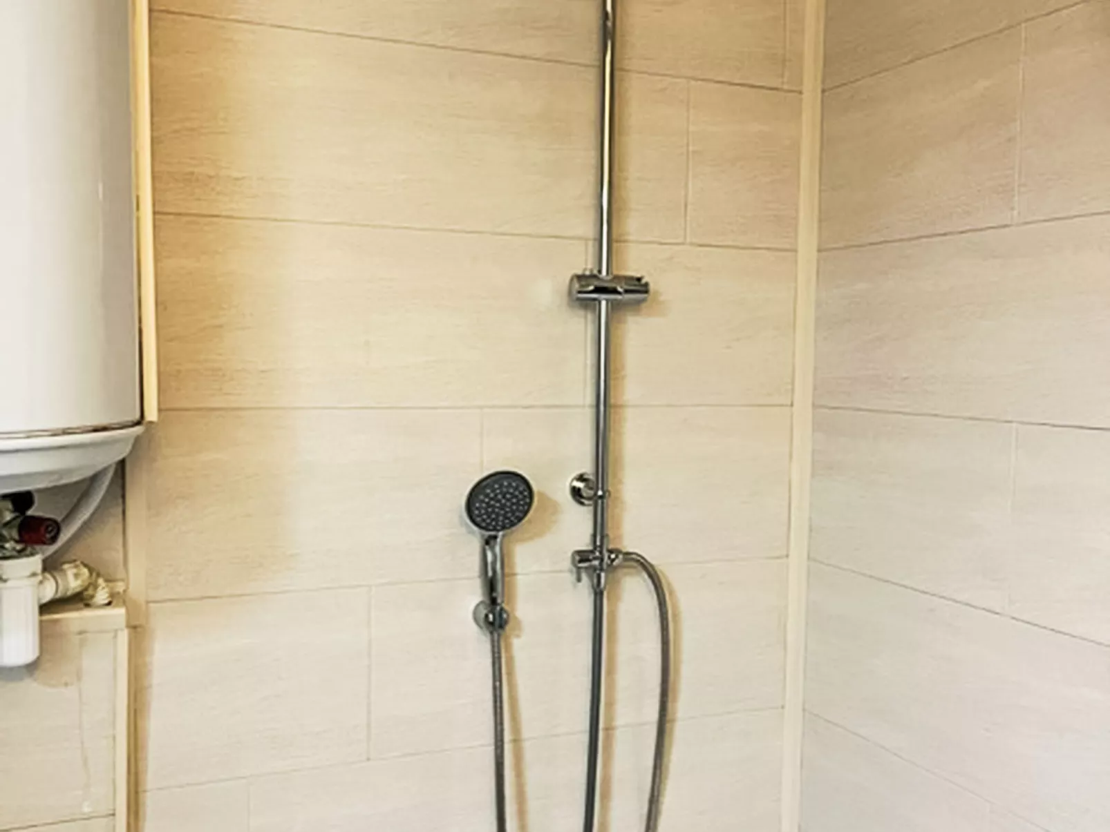 Astrid with parking & seaview - Drinnen