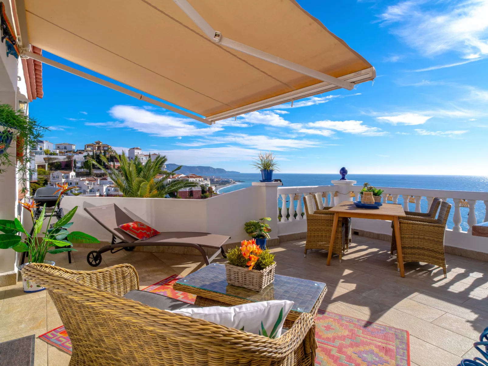 Vistas del Mar by Casasol
