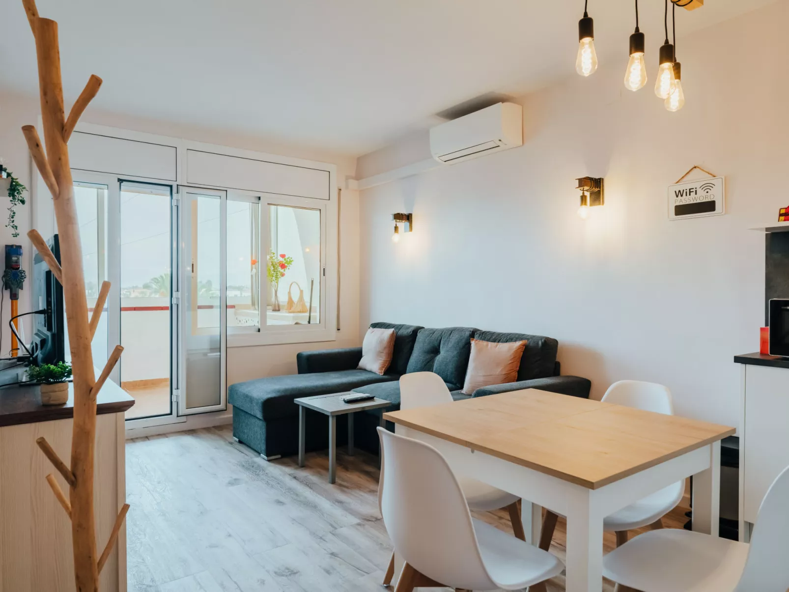 WELCS APARTAMENTO 193 EMP con vistas al canal