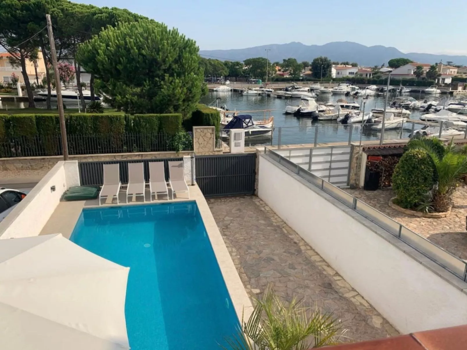 WELCS VILLA 021 EMP CaZa con piscina privada