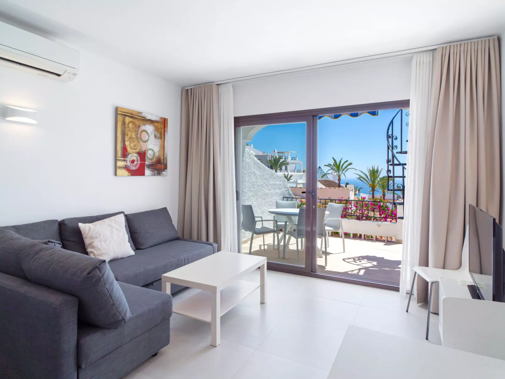 Hibiscos 33 Rooftop Vista by Casasol