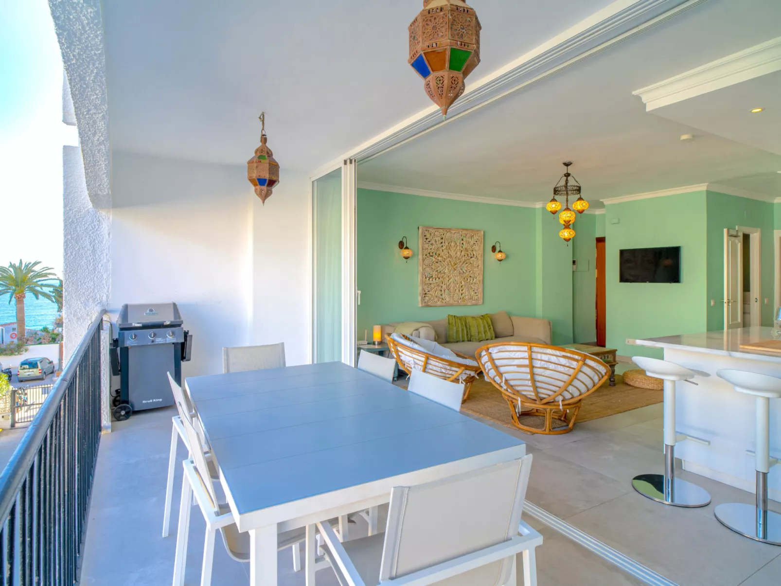Carabeo 20 Apartment by Casasol