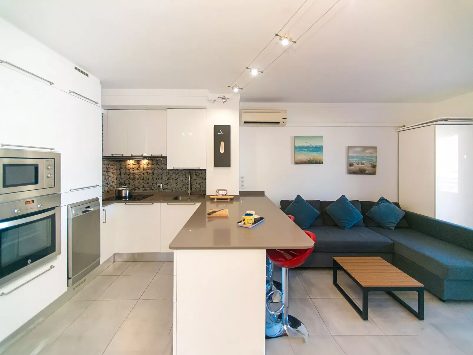 WELCS APARTAMENTO 059 EMP con vista al canal