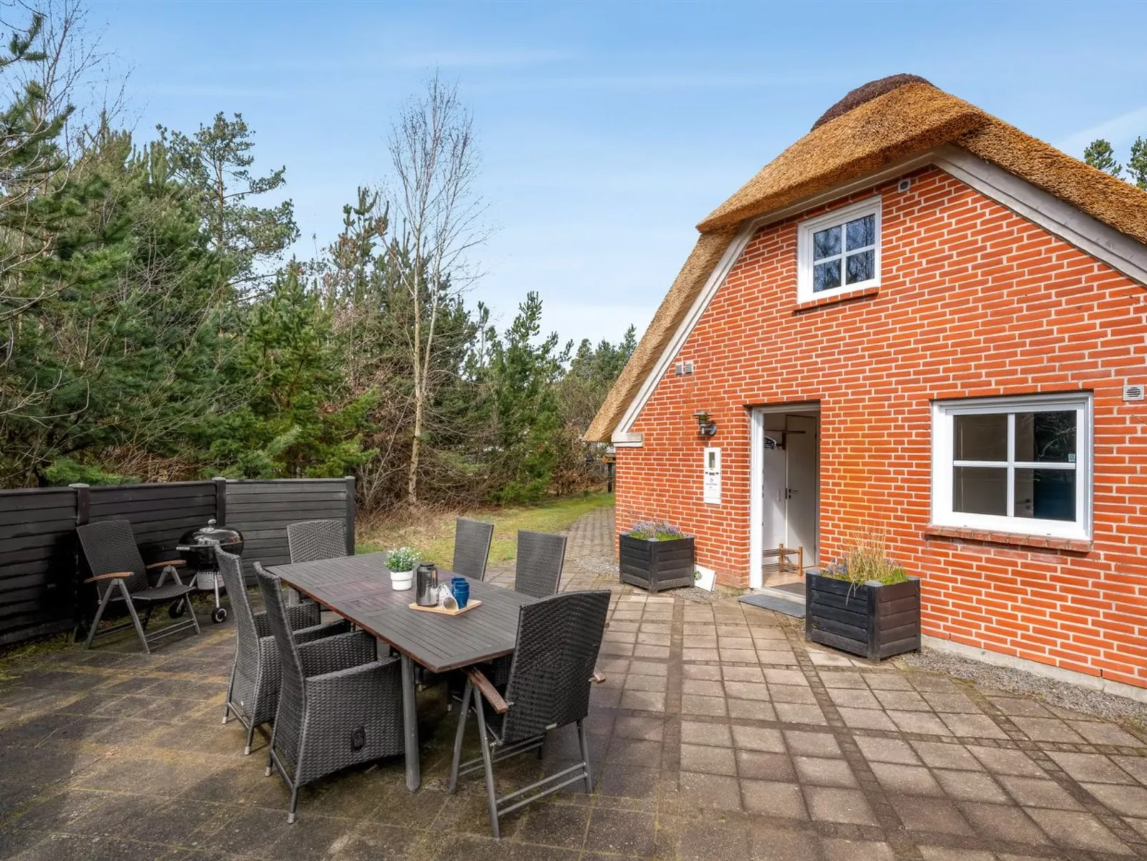 "Hunno" - 3km from the sea