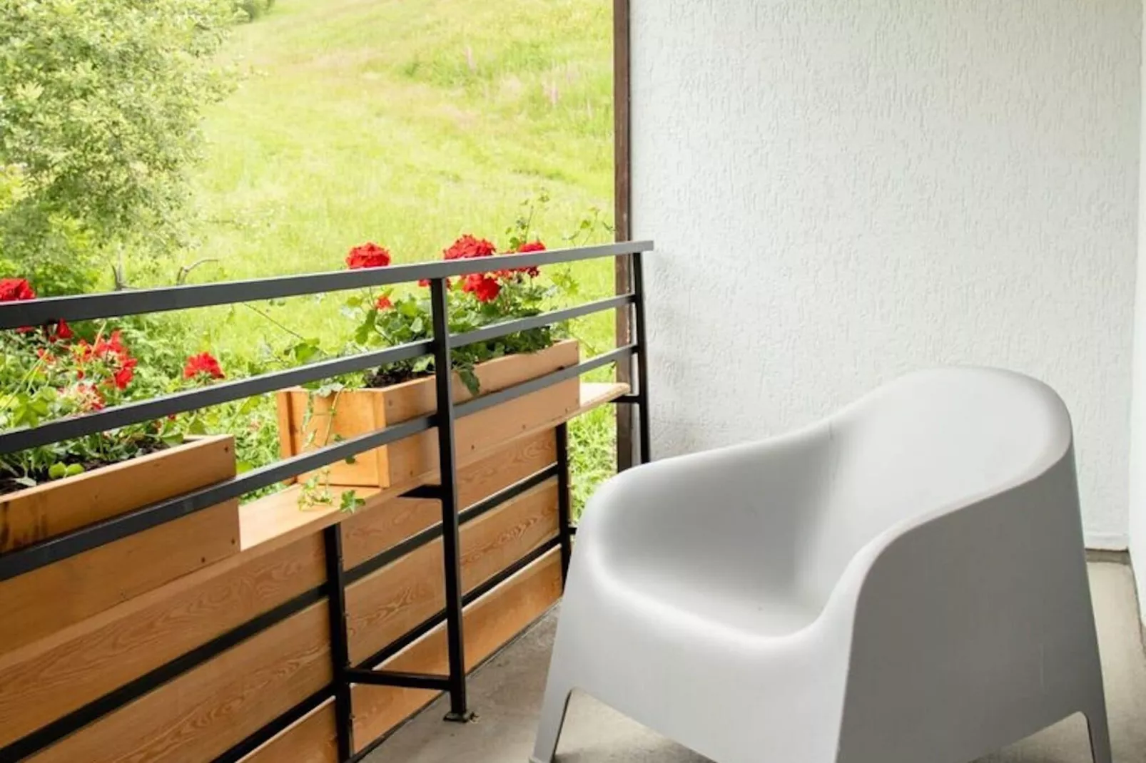 Apartment Am Eschenberg 2-Terrace balcony