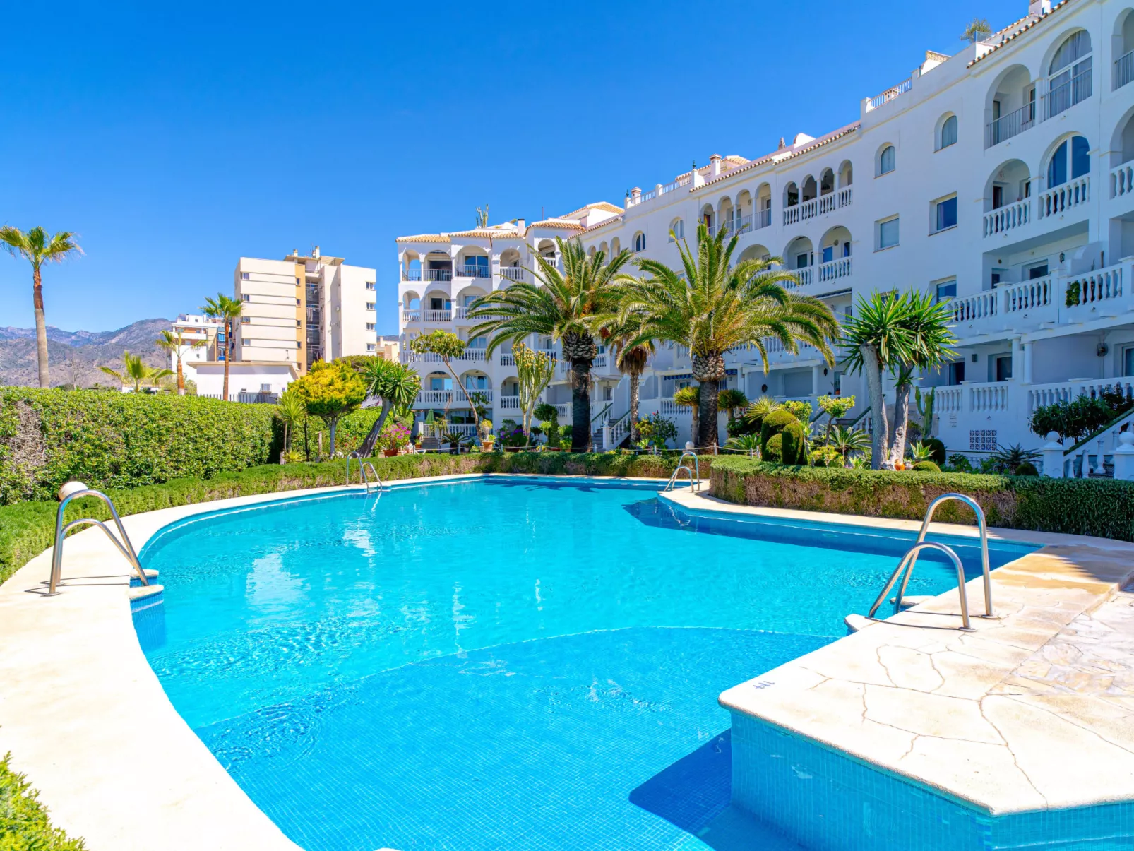 Stella Maris Beachfront 2J by Casasol