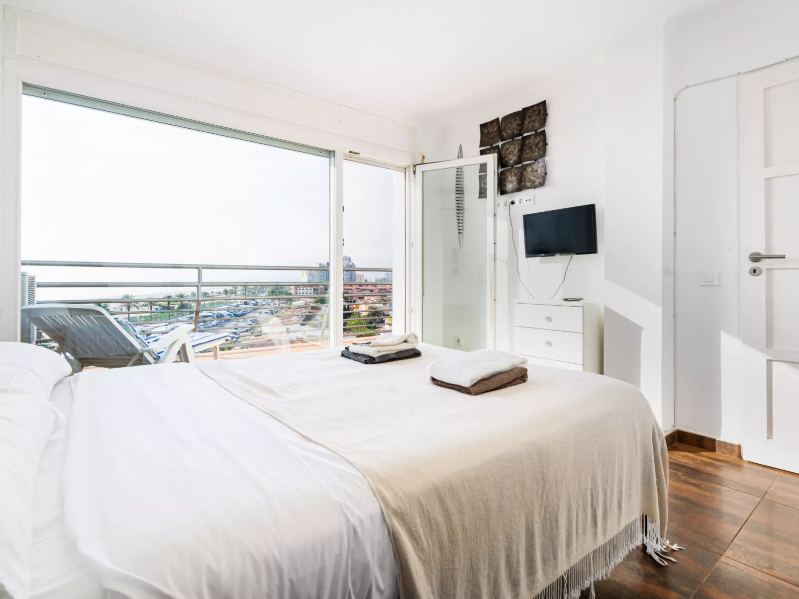 WELCS APARTAMENTO 221 EMP frente al mar