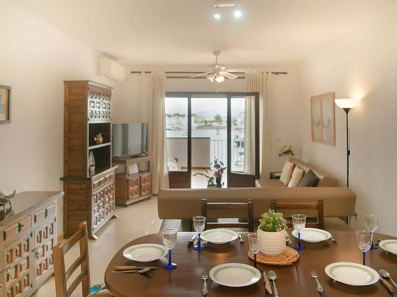 WELCS APARTAMENTO 243 EMP con terraza con vista