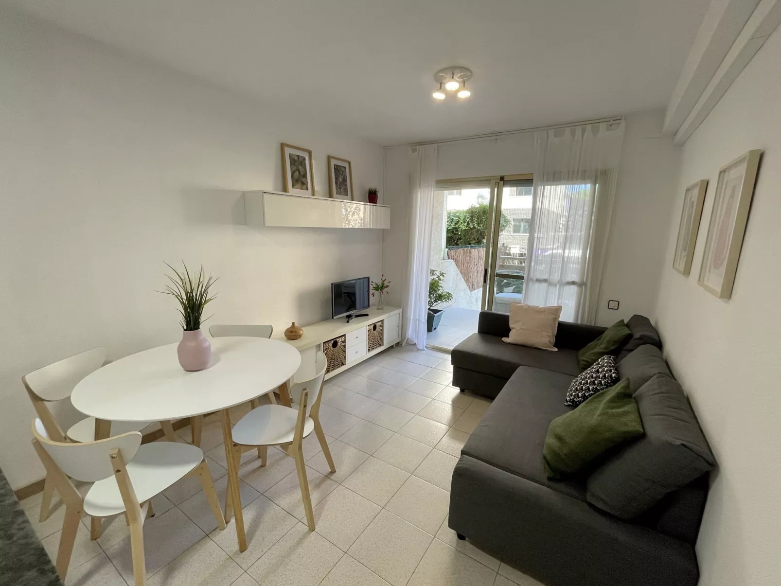 LA PINEDA HOLIDAY APARTMENT