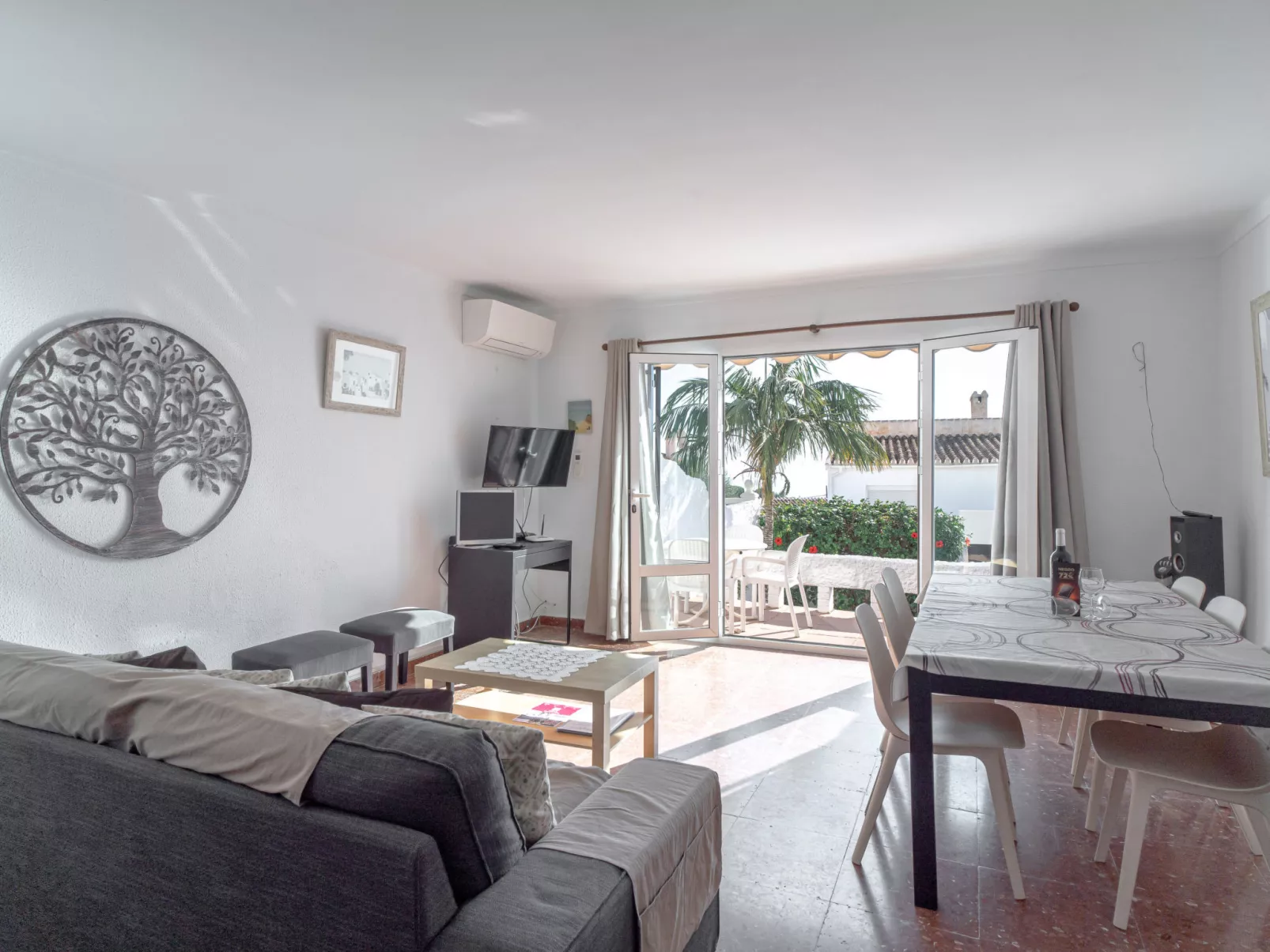 Via Romana 87 by Casasol