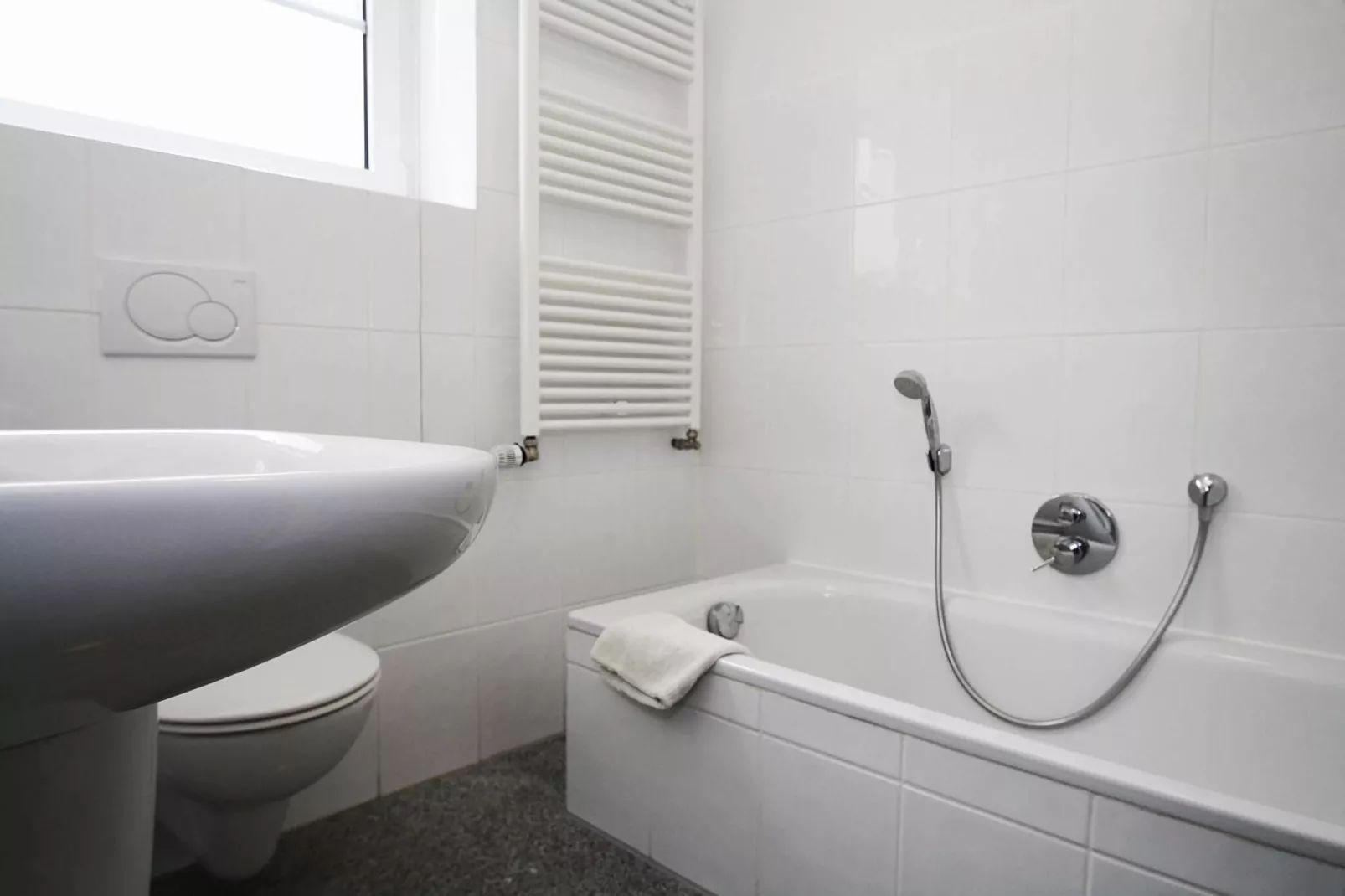 Haus 3 60 qm-Bathroom