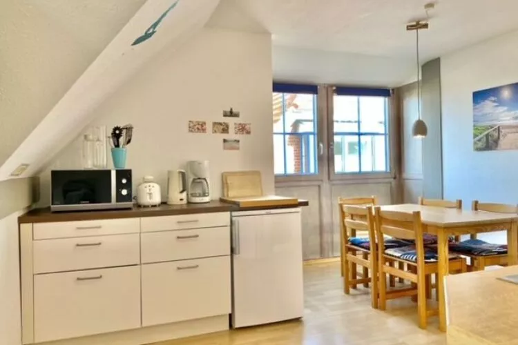 2-Raum-App / 48 qm / 18 DG rechts Kajüte 4 / 4 Pers-Kitchen