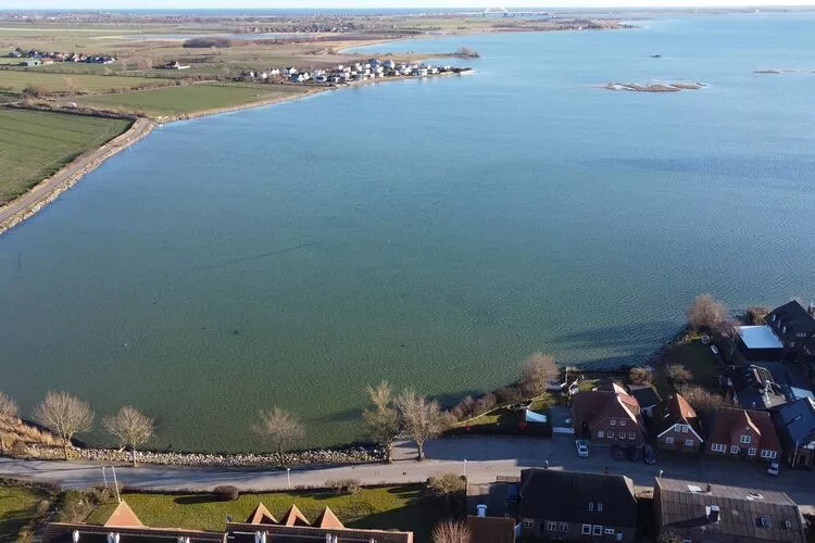 2-Raum-App / 48 qm / 18 DG rechts Kajüte 4 / 4 Pers-Water view