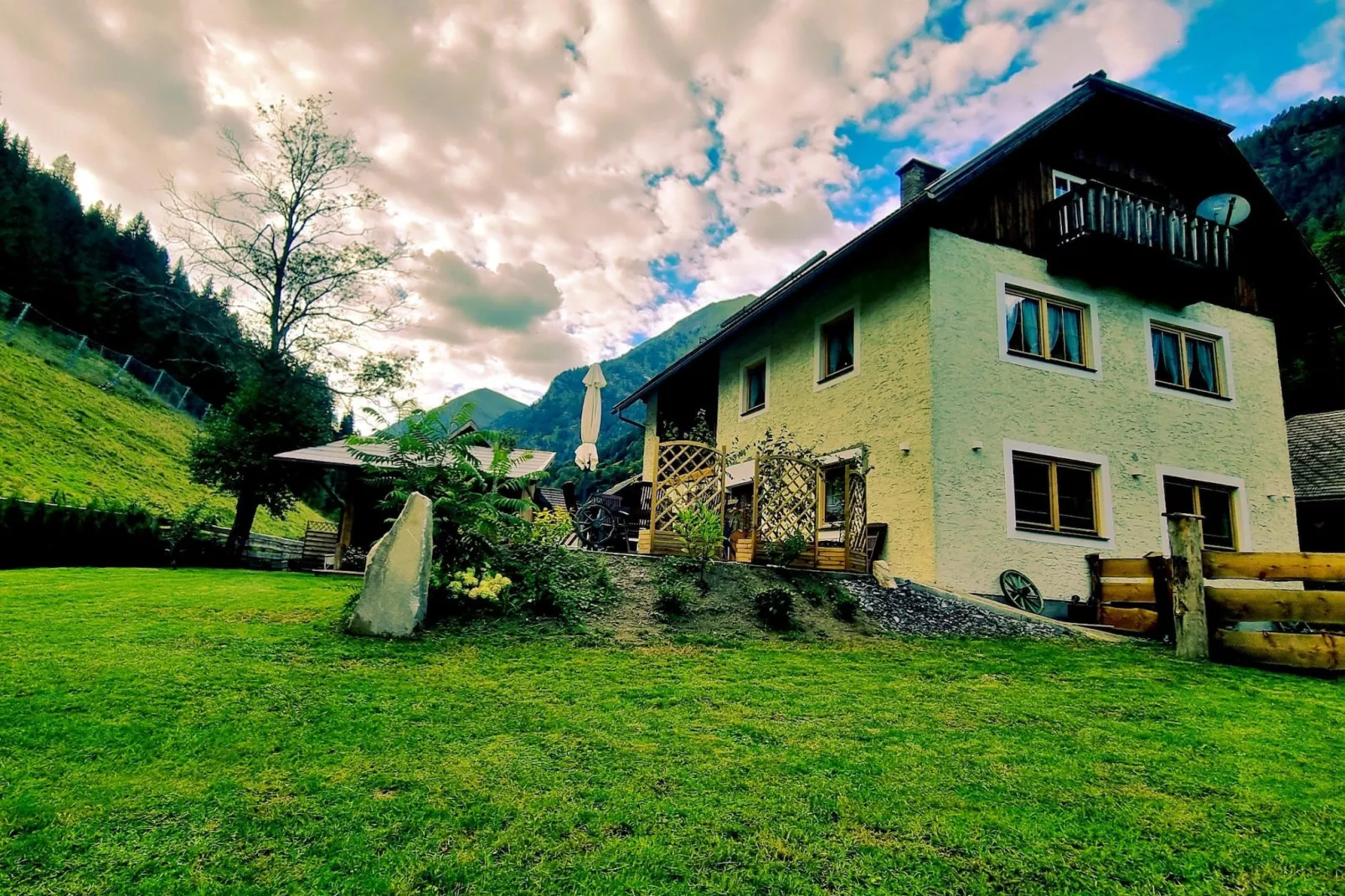 Ferienhaus Krapflgeusche - Exterior in summer