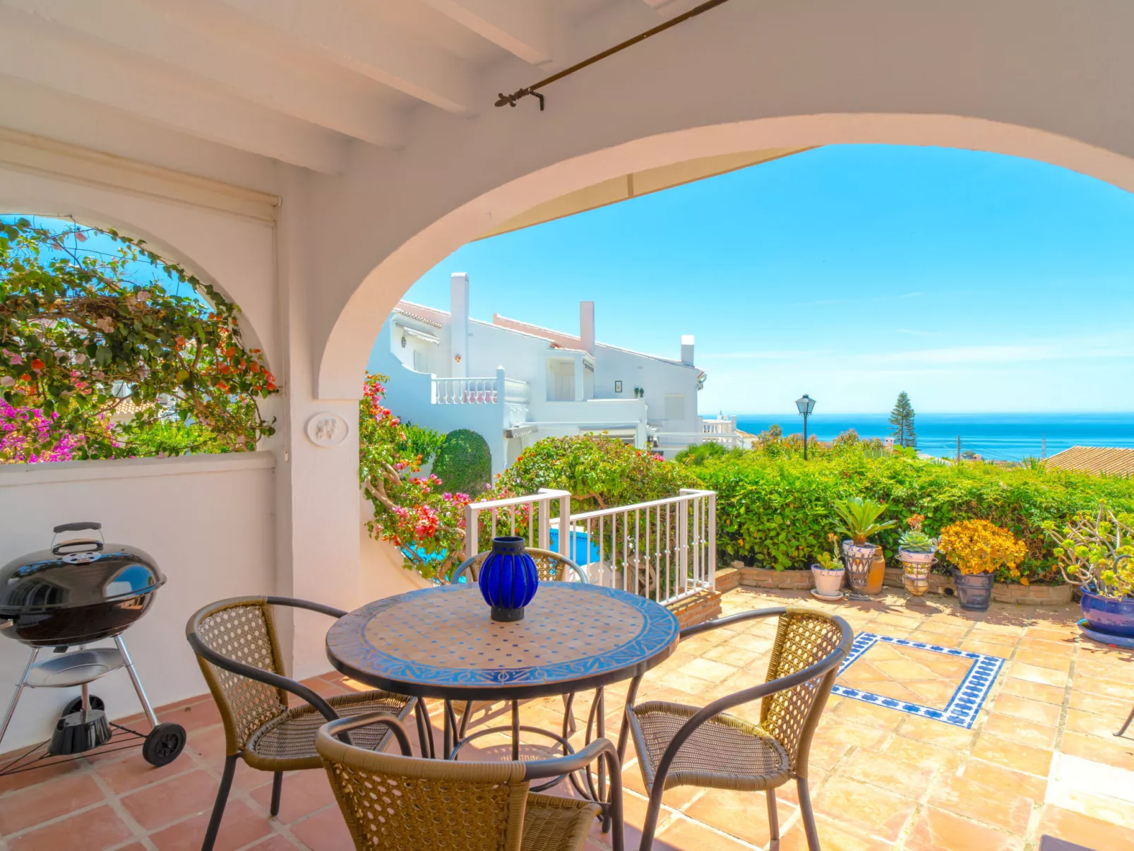 Los Aguacates Bellavista by Casasol - Outside